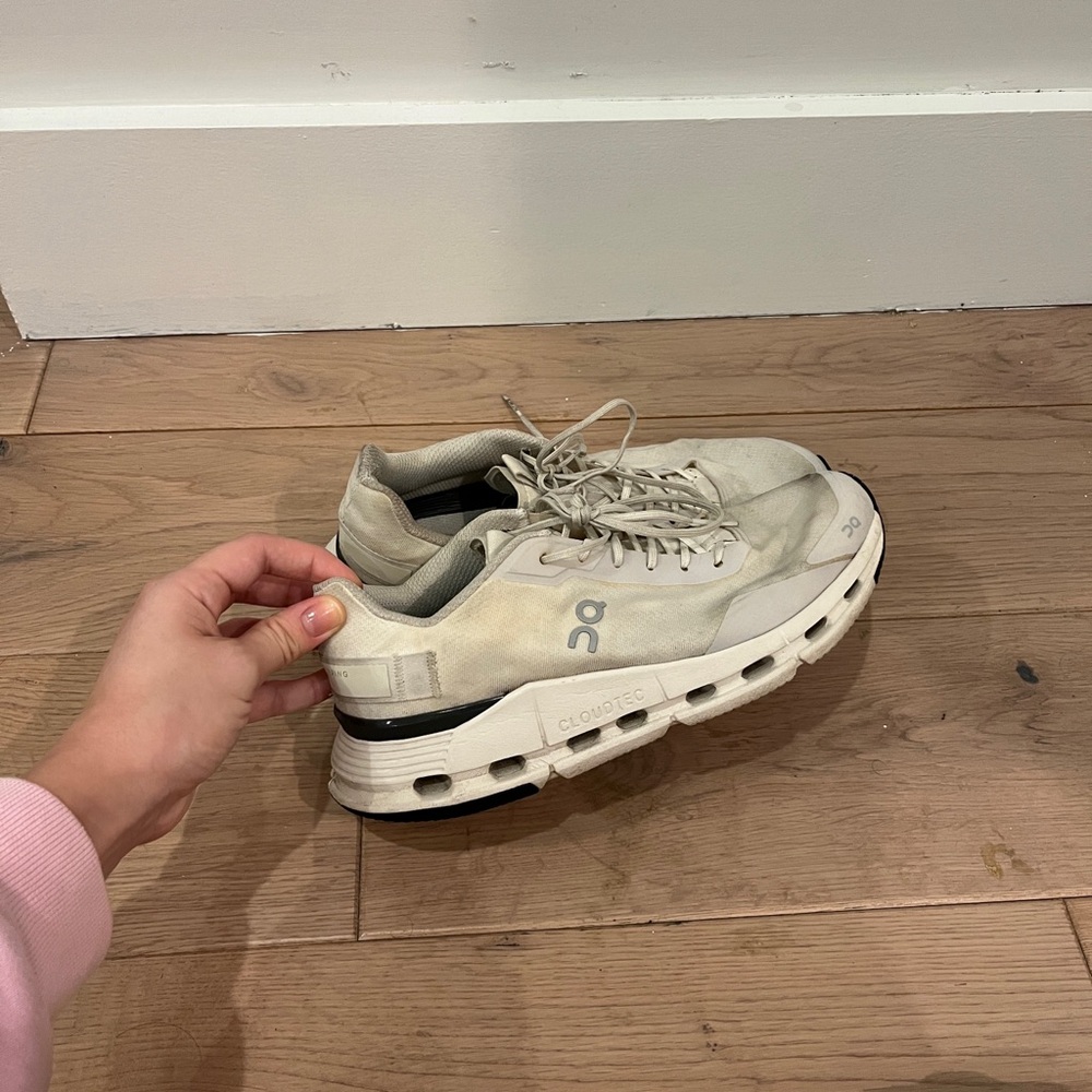 On Running - Cloud Runner Sneaker - image 2